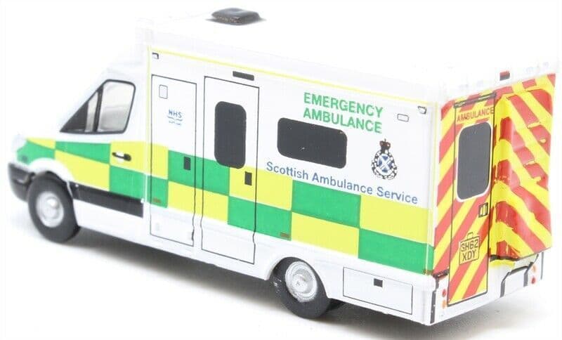 Oxford Mercedes Ambulance Scottish Ambulance Service 1:148 Model